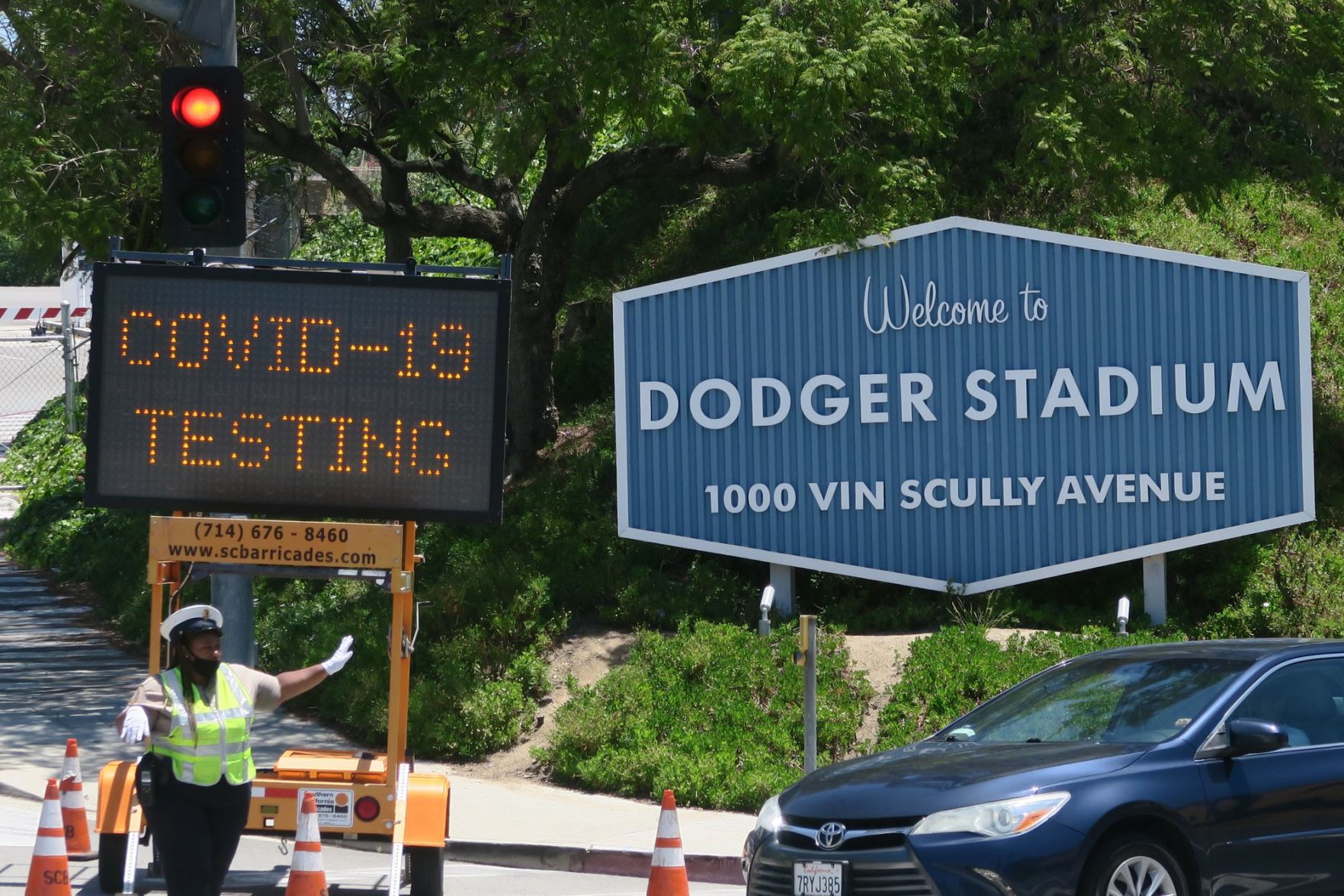 line of cars dodger stadium coronvirus testing site first day jesus sanchez 5-16-2020 1-09-039.JPG